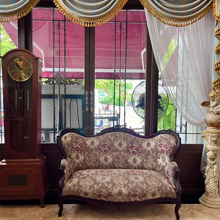 Siam Champs Elyseesi Unique Hotel