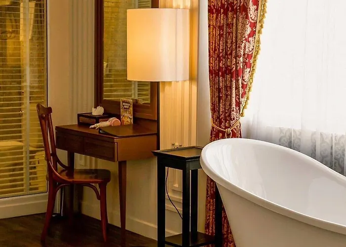 Siam Champs Elyseesi Unique Hotel 3*
